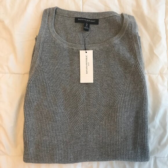 Over 60% off! Banana Republic Gray Tank Top in Size Medium NWT - Picture 7 of 7